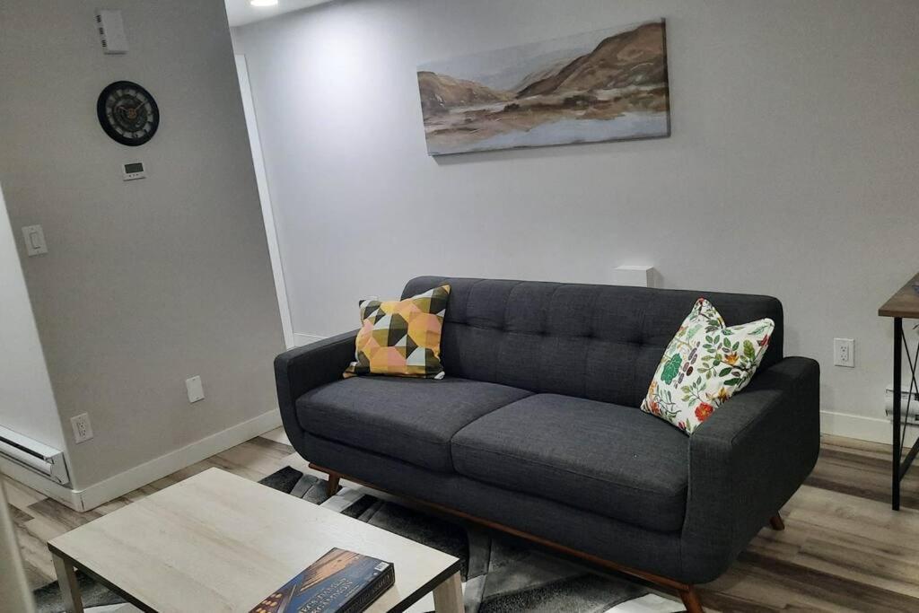 Carsonway Basement Suite Edmonton Exterior foto